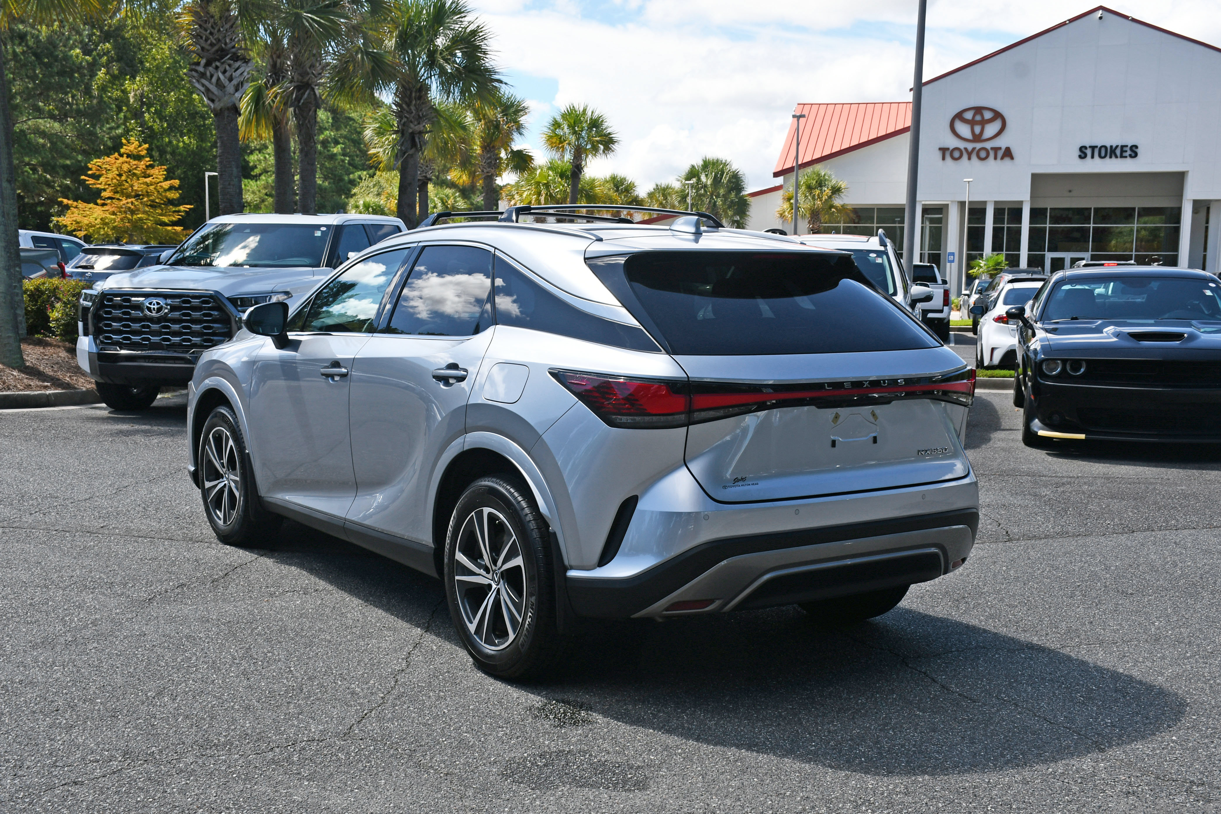 Used 2023 Lexus RX 350 FWD image 3