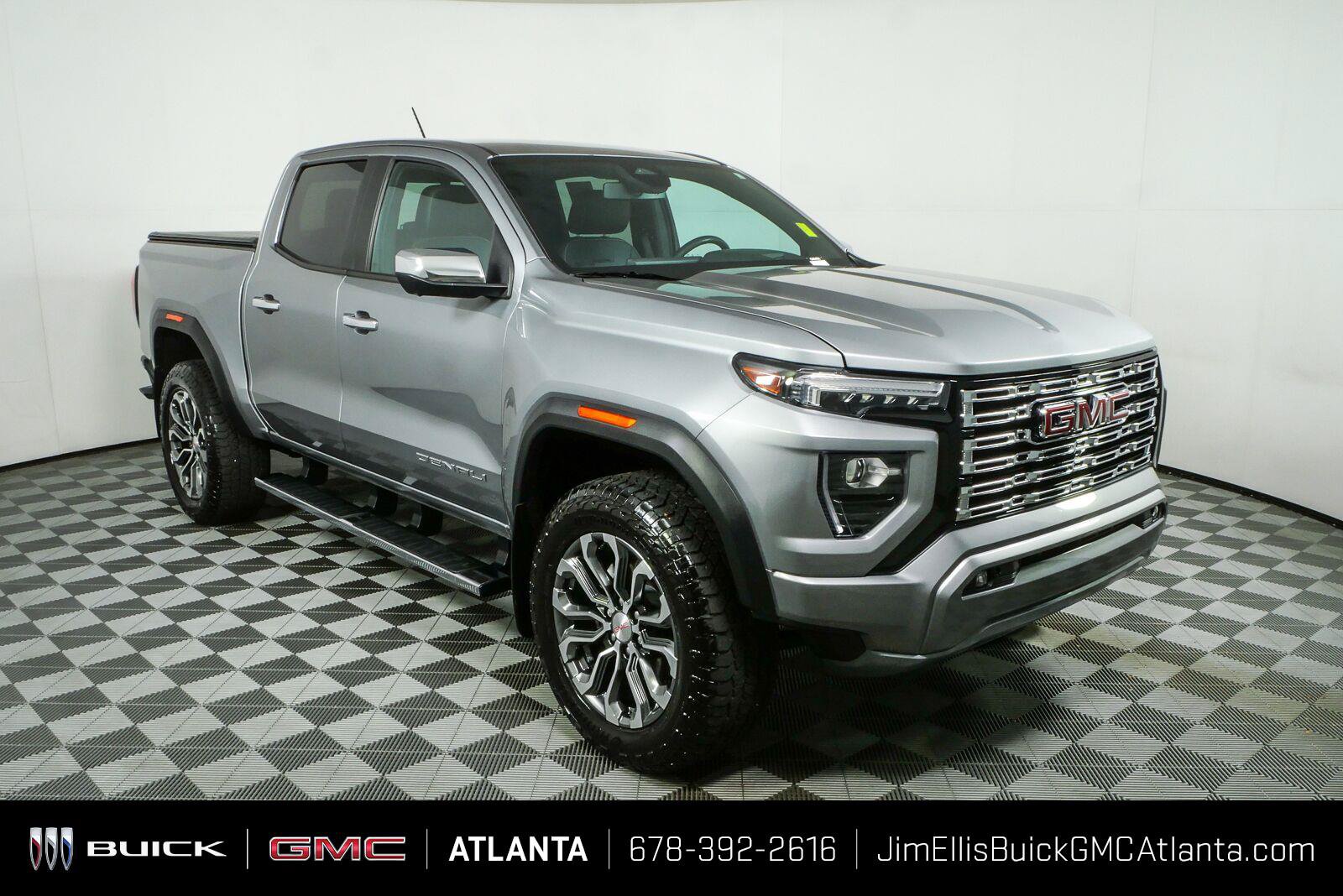 Used 2023 GMC Canyon Denali AWD/4WD image 1