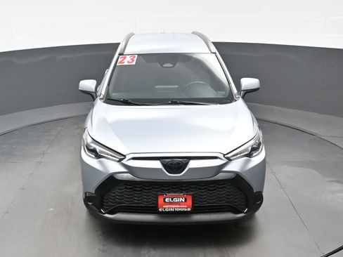 Used 2023 Toyota Corolla Cross SE image 33
