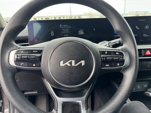 Used 2025 Kia K5 LXS FWD image 27