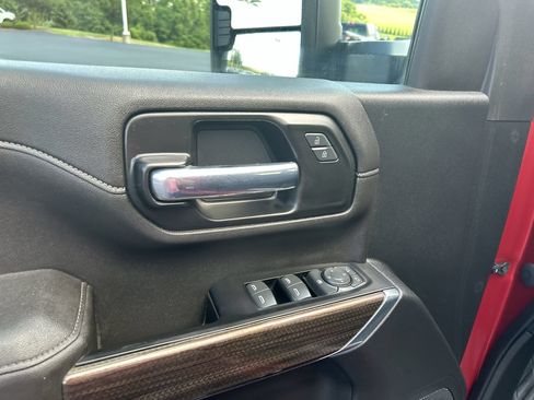 Used 2022 Chevrolet Silverado 2500 LT w/ Convenience Package AWD/4WD image 21