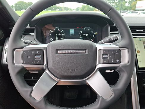New 2026 Land Rover Discovery S AWD/4WD image 12