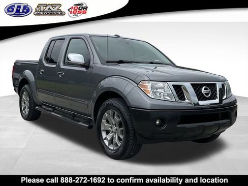 Used 2019 Nissan Frontier SL image 1