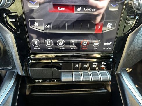 Used 2019 RAM 1500 Big Horn image 24