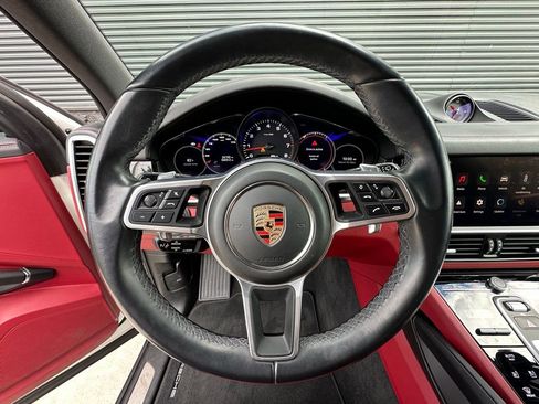 Certified 2023 Porsche Cayenne image 16