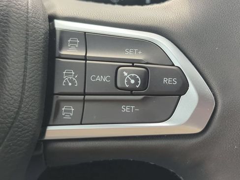 Used 2023 Jeep Compass Limited AWD/4WD image 14