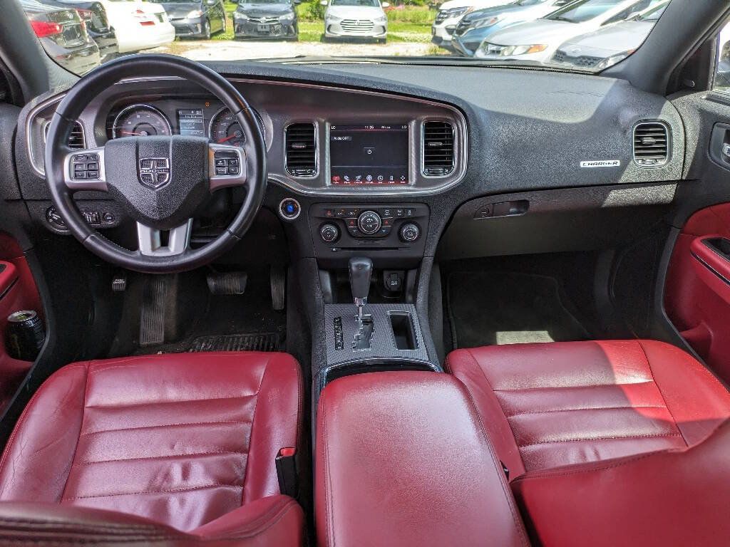 Used 2011 Dodge Charger R/T RWD image 8