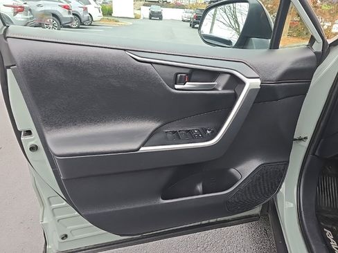 Used 2019 Toyota RAV4 Adventure image 16