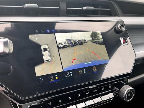New 2027 Chevrolet Bolt RS w/ Technology Package FWD image 17