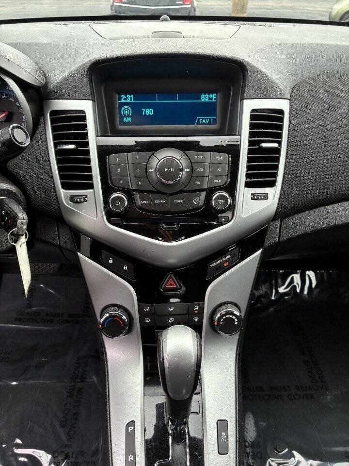Used 2014 Chevrolet Cruze LT FWD image 13