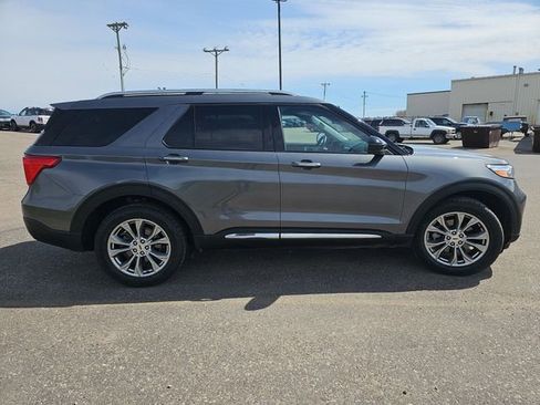 Used 2023 Ford Explorer Limited w/ Class IV Trailer Tow Package AWD/4WD image 6