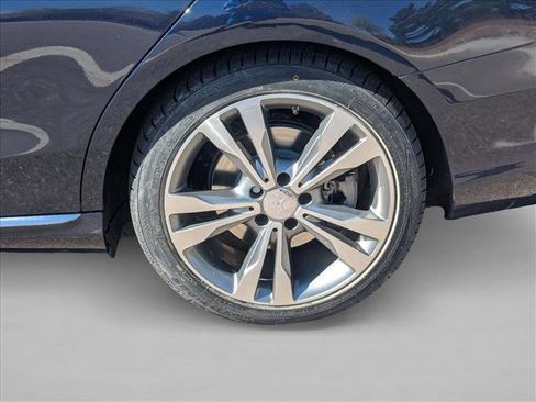 Used 2015 Mercedes-Benz C 300 Sedan image 24