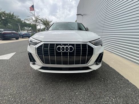 Used 2021 Audi Q3 2.0T Premium w/ Convenience Package AWD/4WD image 1