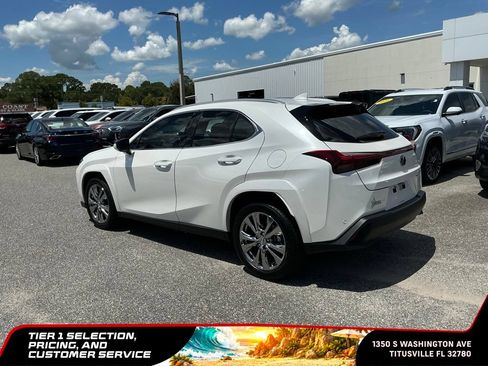Used 2025 Lexus UX 300h FWD image 4