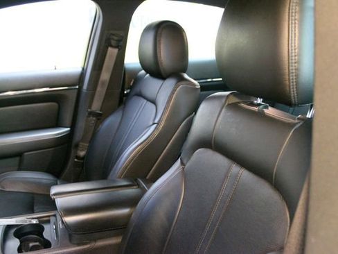 Used 2013 Lincoln MKS AWD image 17