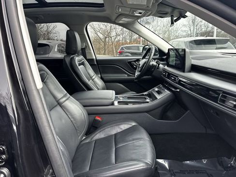 Certified 2025 Lincoln Aviator Reserve image 35