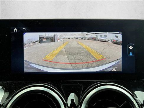 Certified 2026 Mercedes-Benz GLB 250 4MATIC image 19