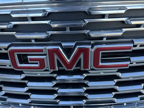 Used 2019 GMC Yukon XL Denali w/ Denali Ultimate Package image 32