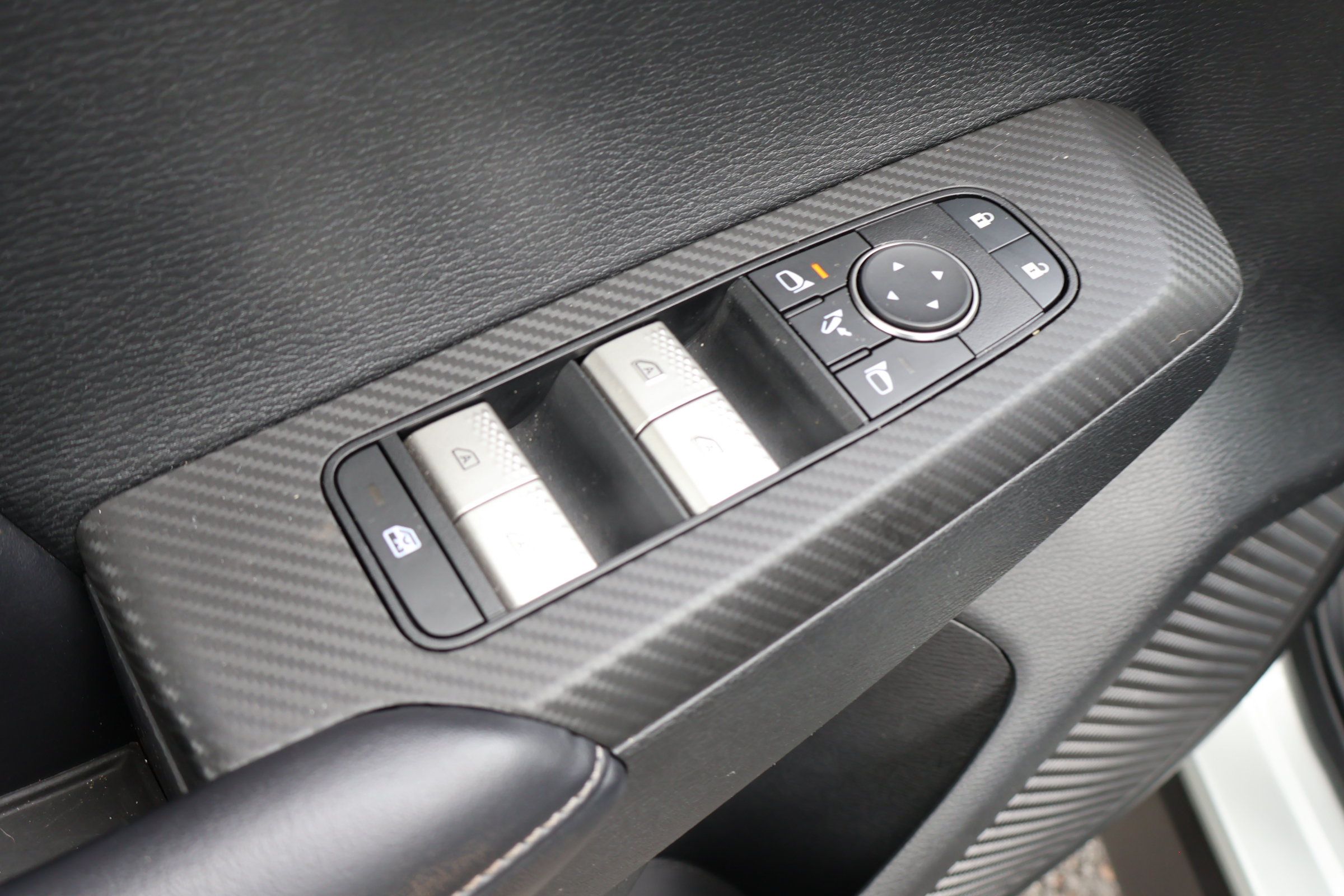 Used 2023 Mitsubishi Outlander SE FWD image 15