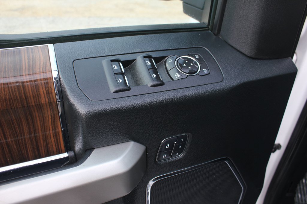 Used 2016 Ford F150 Lariat w/ Equipment Group 502A Luxury AWD/4WD image 27