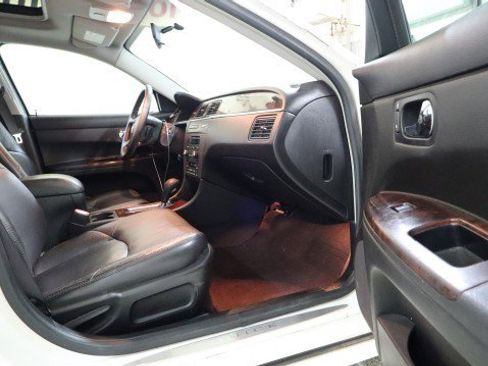 Used 2009 Buick LaCrosse CXL image 10