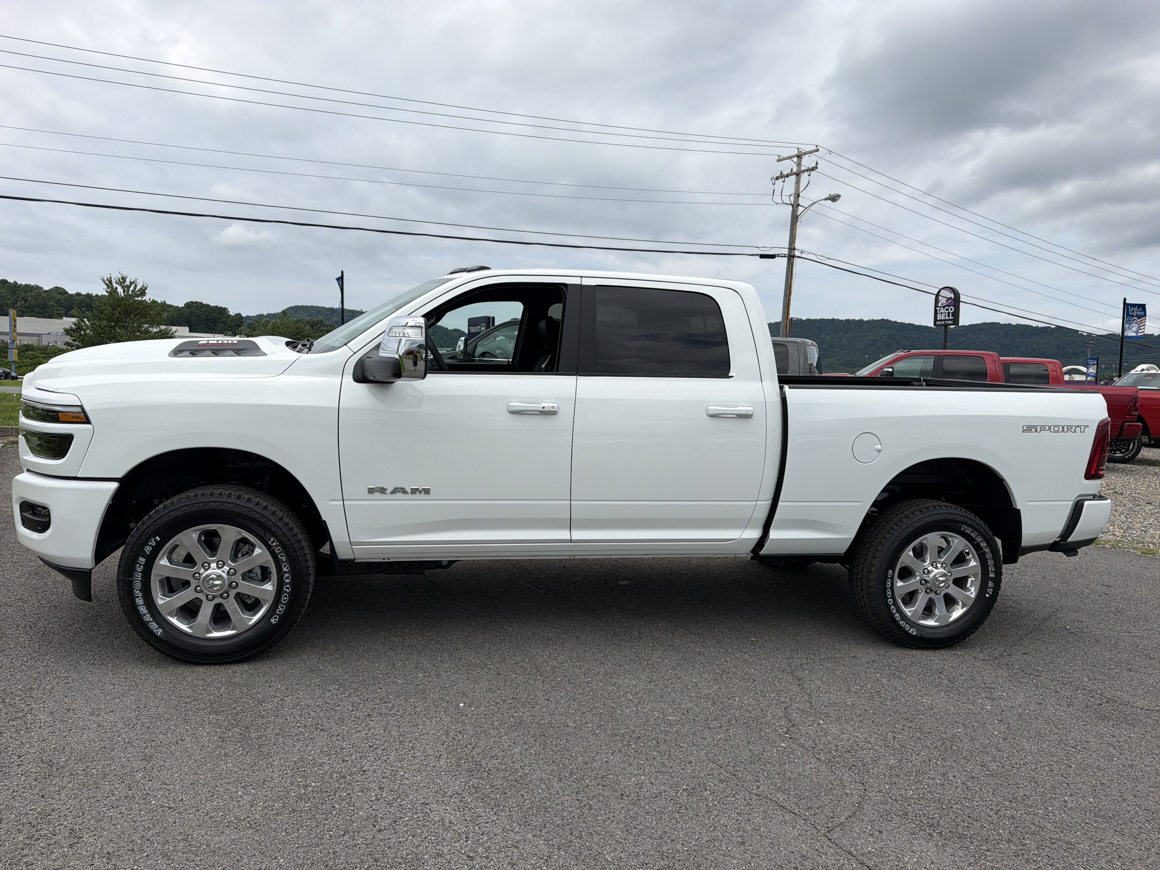 New 2026 RAM 2500 Laramie w/ Sport Appearance Package AWD/4WD image 11