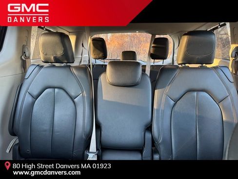 Used 2018 Chrysler Pacifica Touring-L image 22