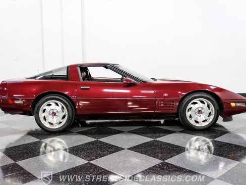 Used 1993 Chevrolet Corvette Coupe image 12