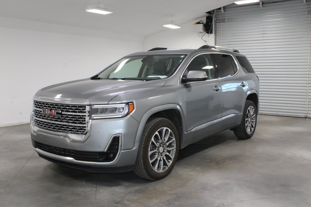 Used 2023 GMC Acadia Denali FWD image 4