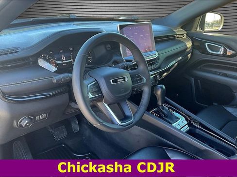 Used 2022 Jeep Compass Altitude w/ Sun and Sound Group image 14