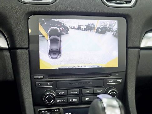 Used 2019 Porsche 718 Boxster S RWD image 18