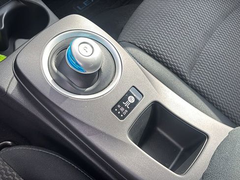 Used 2017 Nissan Leaf S image 22