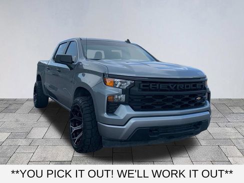 Used 2023 Chevrolet Silverado 1500 Custom AWD/4WD image 1