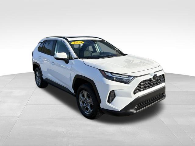 Used 2024 Toyota RAV4 XLE w/ Convenience Package FWD image 8