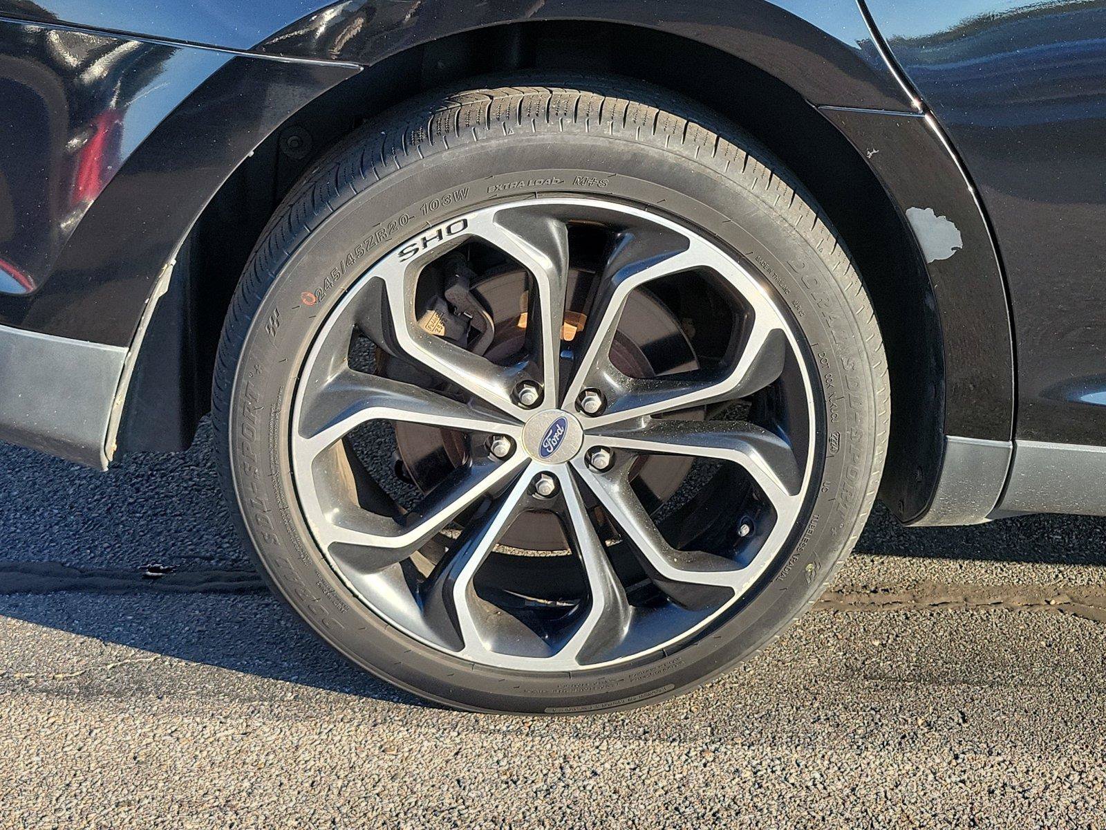 Used 2017 Ford Taurus SHO AWD/4WD image 5