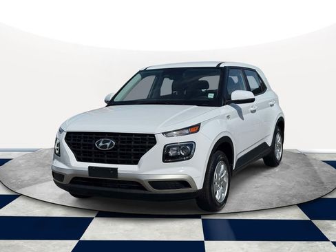Used 2025 Hyundai Venue SE FWD image 3