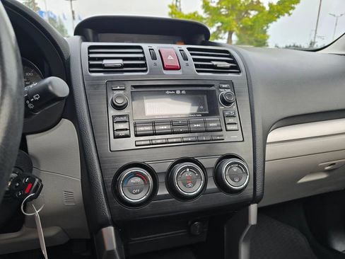 Used 2014 Subaru Forester 2.5i Limited AWD/4WD image 19