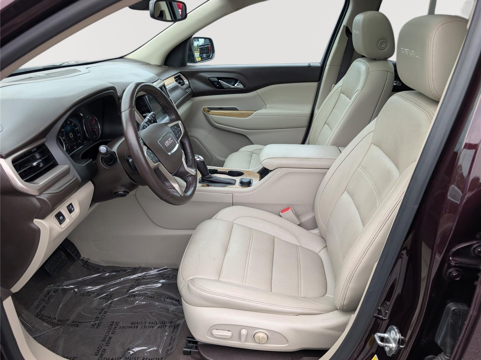 Used 2018 GMC Acadia Denali w/ Technology Package AWD/4WD image 18