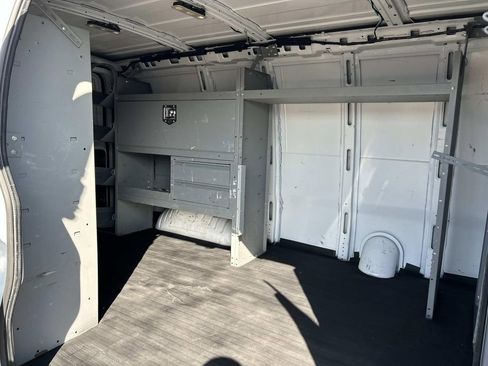 Used 2023 GMC Savana 2500 w/ Driver Convenience Package image 19