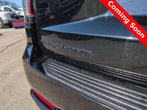 Used 2024 Cadillac Escalade ESV Sport Platinum w/ LPO, ONYX Package image 12