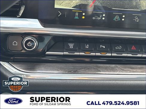 Used 2025 Chevrolet Silverado 3500 LTZ w/ LTZ Convenience Package AWD/4WD image 40