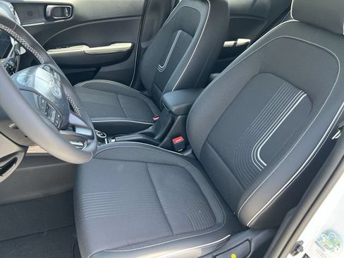 New 2026 Hyundai Venue SEL FWD image 28