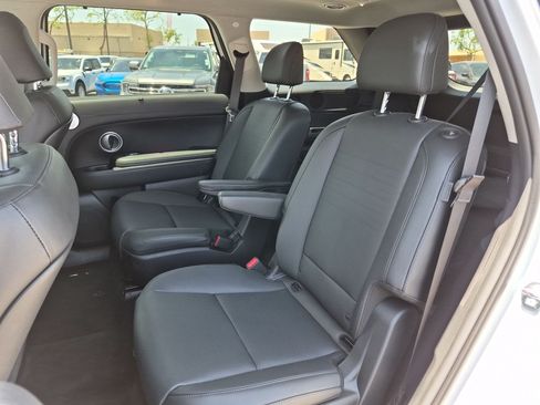 Certified 2026 Hyundai Palisade Limited AWD/4WD image 25