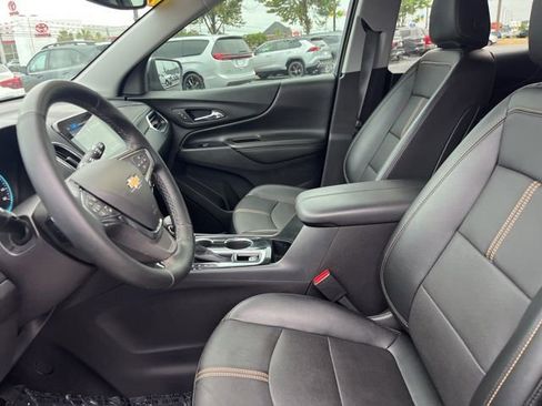 Used 2024 Chevrolet Equinox Premier FWD image 9
