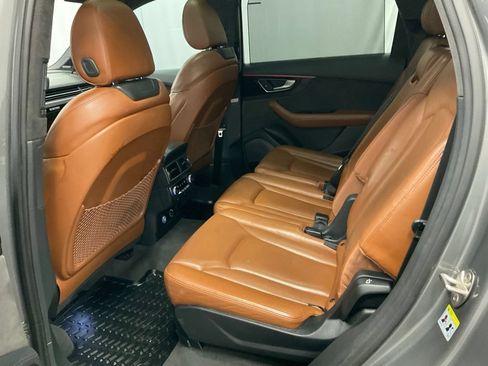 Used 2017 Audi Q7 3.0T Prestige w/ Prestige Package AWD/4WD image 35