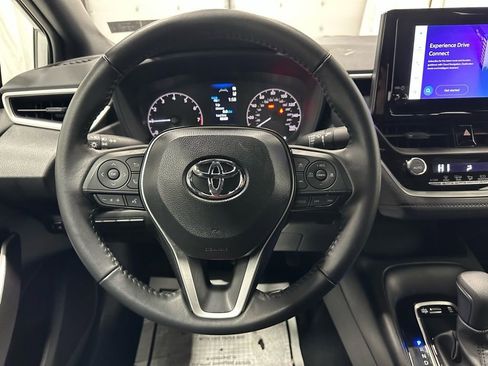 Used 2025 Toyota Corolla SE image 18