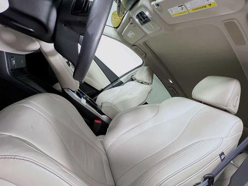 Used 2025 Acura RDX SH-AWD w/ Technology Package image 22