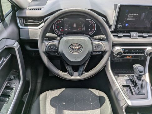 Used 2025 Toyota RAV4 XLE FWD image 15