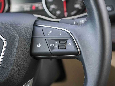 Used 2023 Audi Q5 2.0T Premium w/ Convenience Package image 21