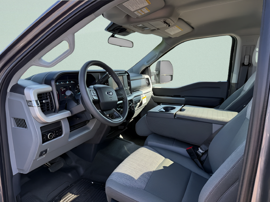 Used 2026 Ford F350 XLT w/ FX4 Off-Road Package AWD/4WD image 4